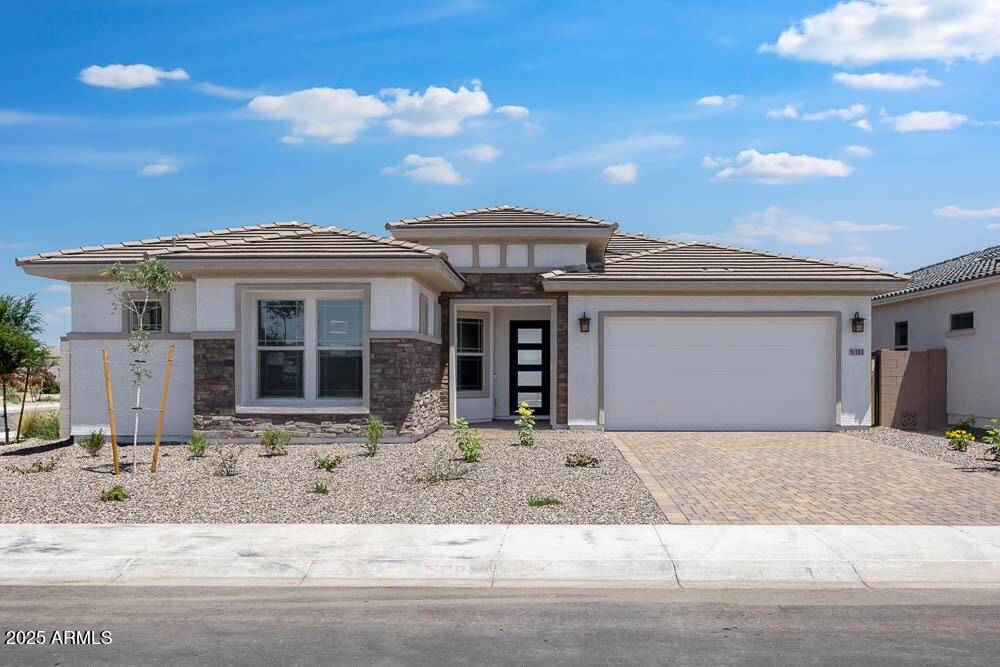 5311 N 88th Ave., Glendale, AZ 85305