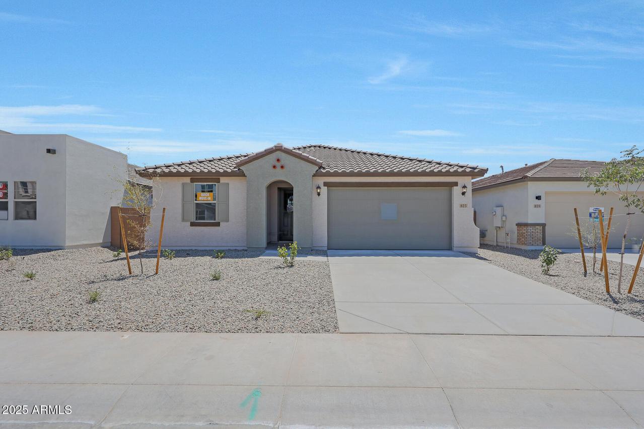 823 W Riparian Dr., San Tan Valley, AZ 85140