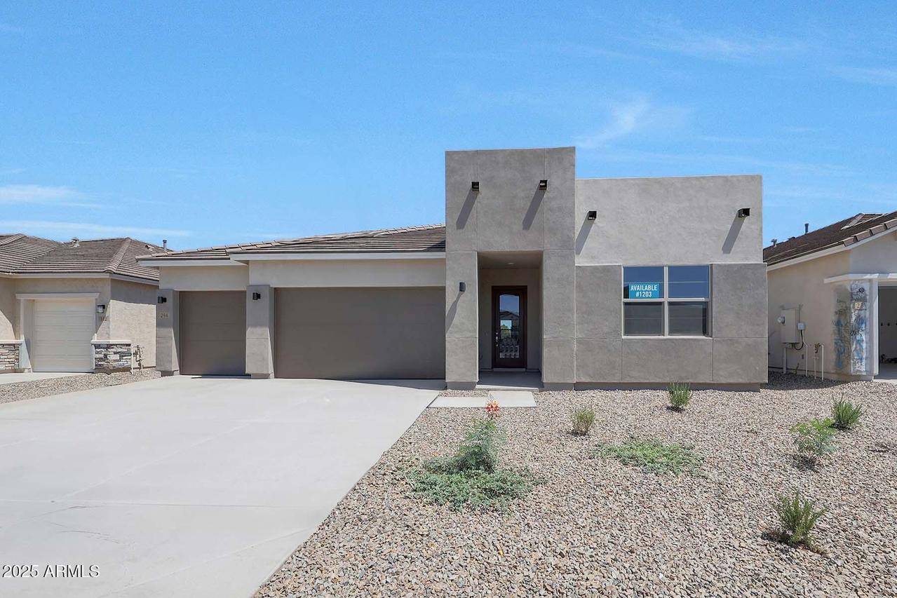 294 W Flax Dr., San Tan Valley, AZ 85140