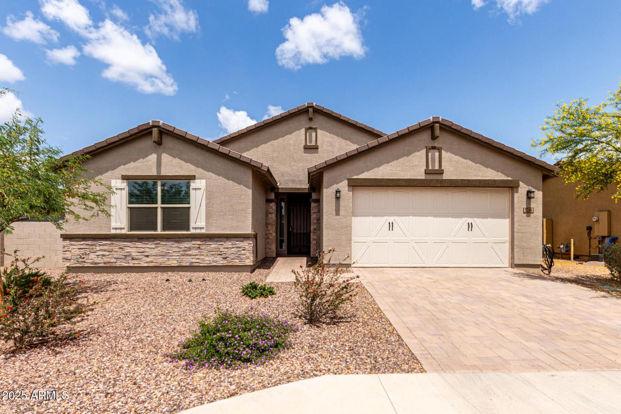 3264 E Luna Dr., San Tan Valley, AZ 85143