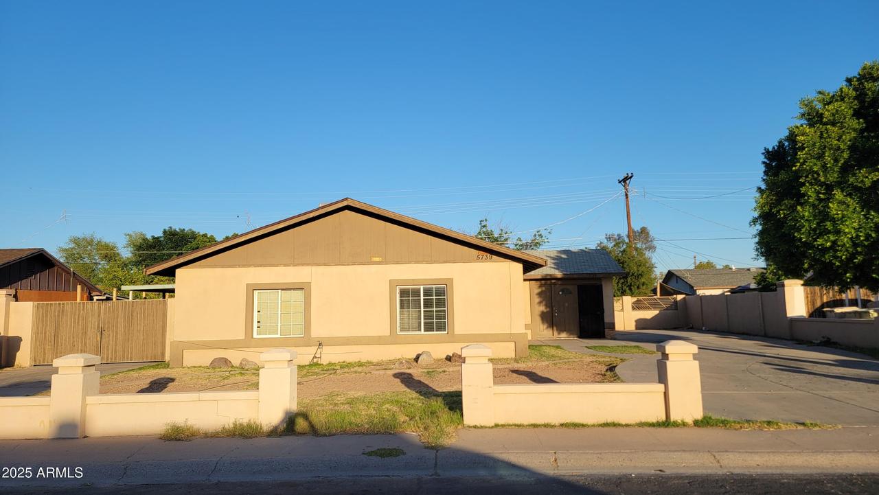 5739 N 62nd Dr., Glendale, AZ 85301