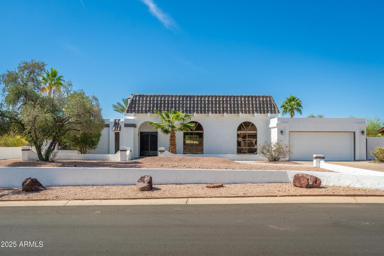3951 E Sequoia Tr., Phoenix, AZ 85044