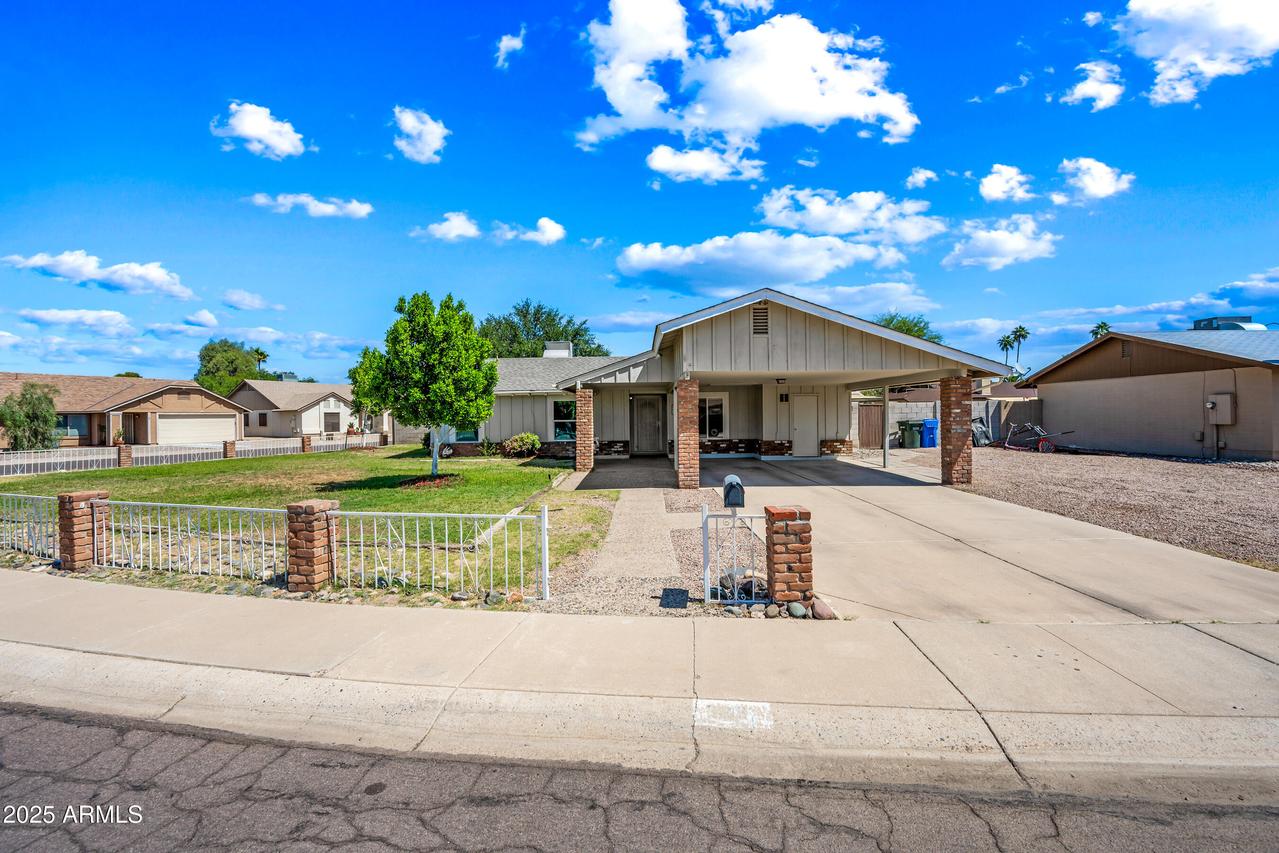 338 W Taro Ln., Phoenix, AZ 85027