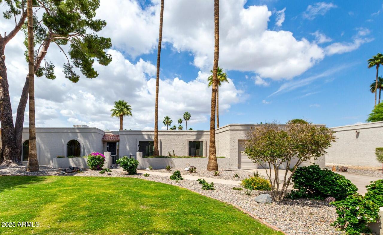 12 E Seminole Dr., Phoenix, AZ 85022