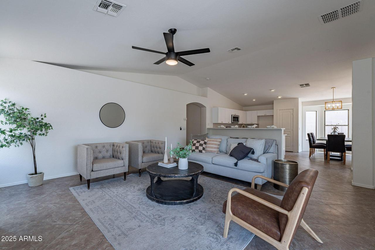 6432 S 23rd Ave., Phoenix, AZ 85041