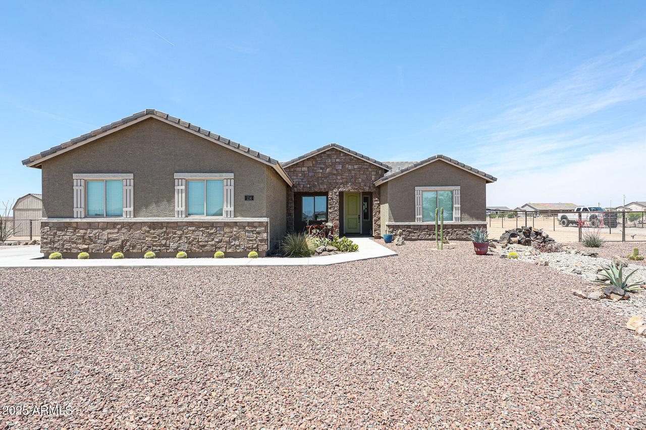 114 N Air Strip Rd., Buckeye, AZ 85396