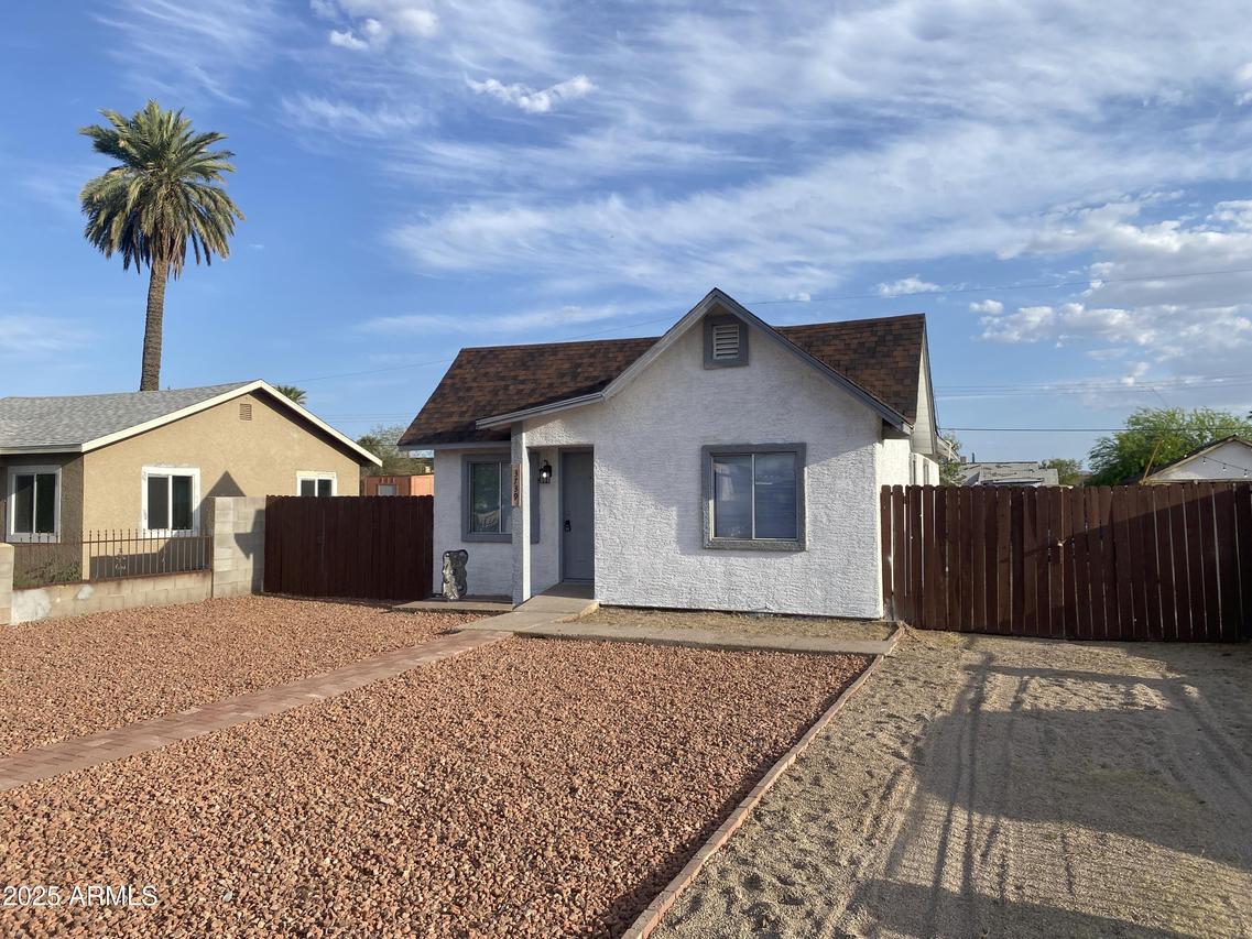3739 E Taylor St., Phoenix, AZ 85008