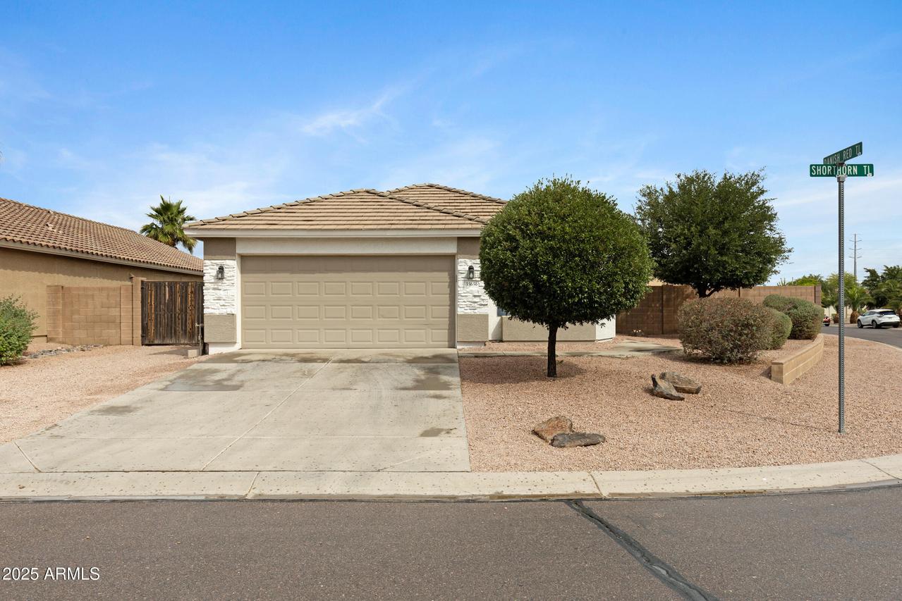 35656 N Shorthorn Tr., San Tan Valley, AZ 85143