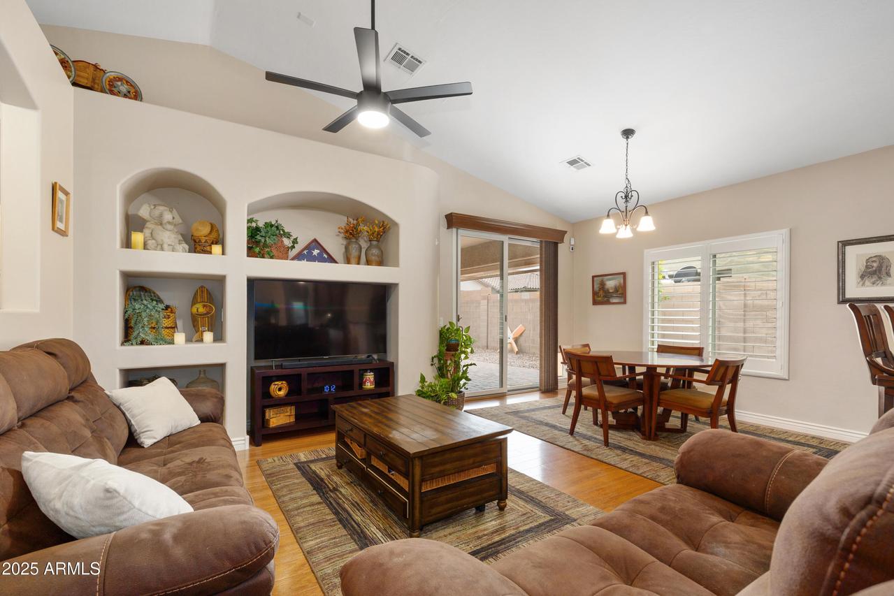 641 W Mesquite Tree Ln., San Tan Valley, AZ 85143