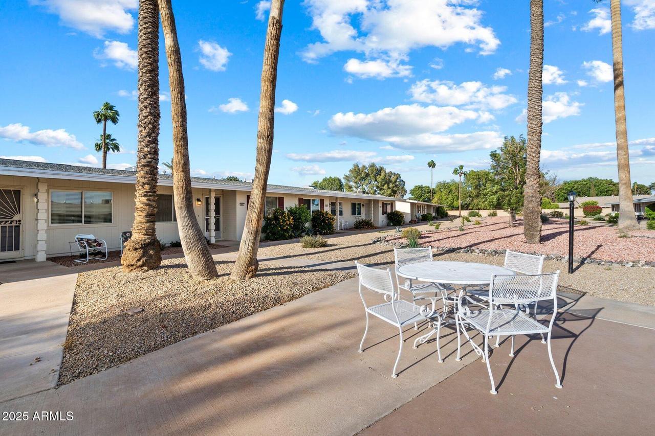 9607 N 111th Ave., Sun City, AZ 85351