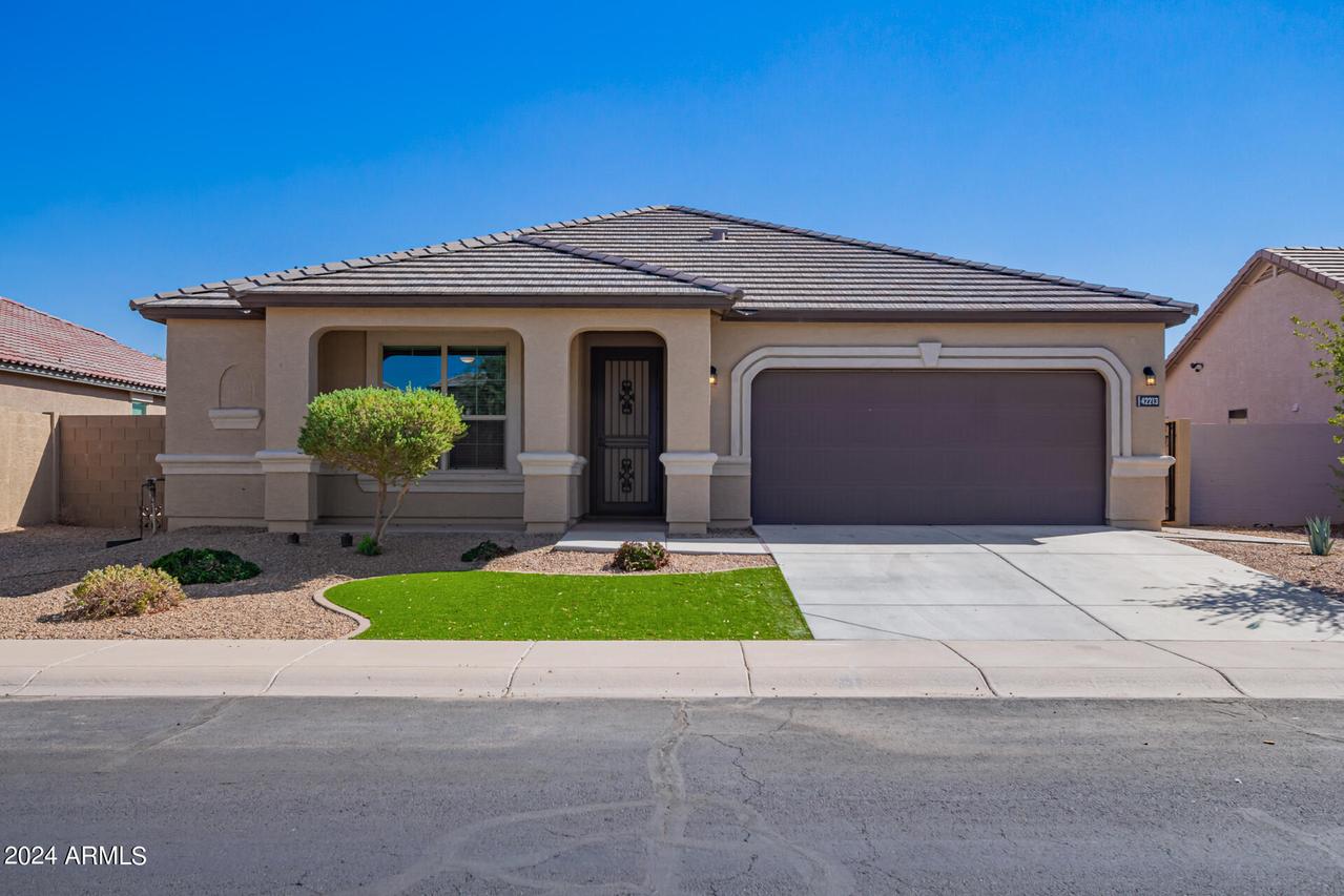 42213 W Santa Fe St., Maricopa, AZ 85138