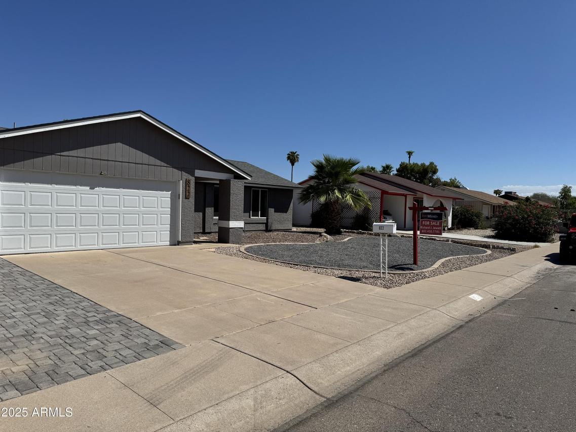 822 W El Alba Way, Chandler, AZ 85225