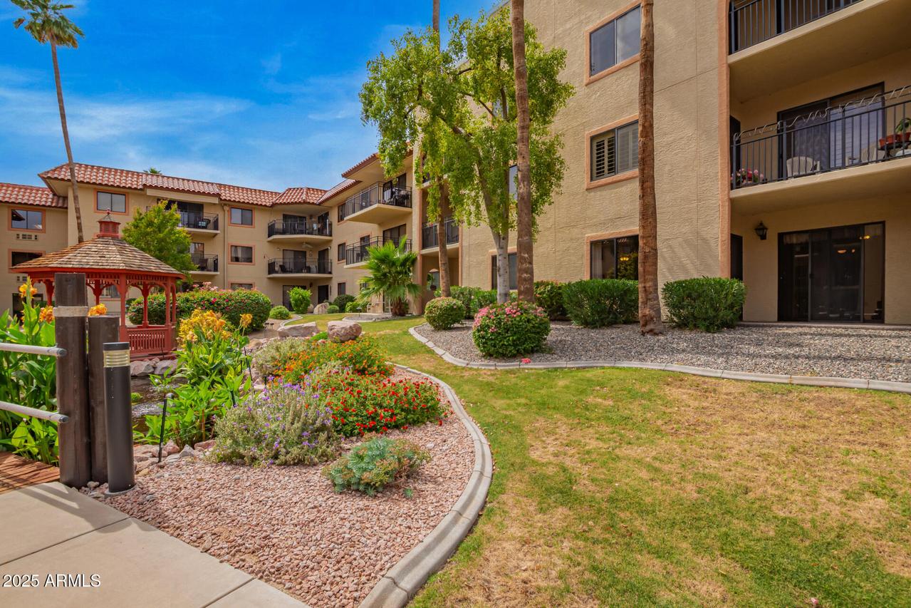 10330 W Thunderbird Blvd. #B103, Sun City, AZ 85351