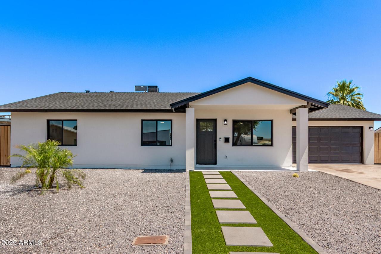 2926 E Corrine Dr., Phoenix, AZ 85032