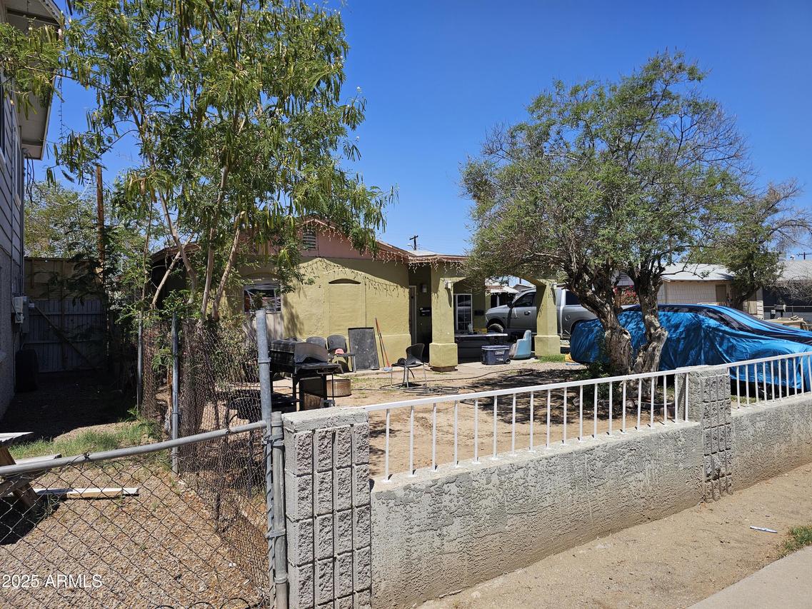 6706 N 54th Dr., Glendale, AZ 85301