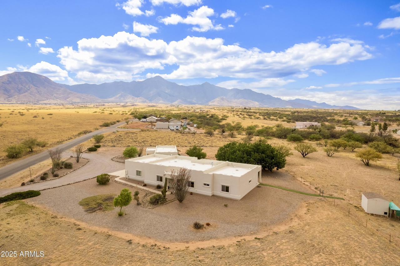 8133 E Sunwing Ridge Dr., Hereford, AZ 85615