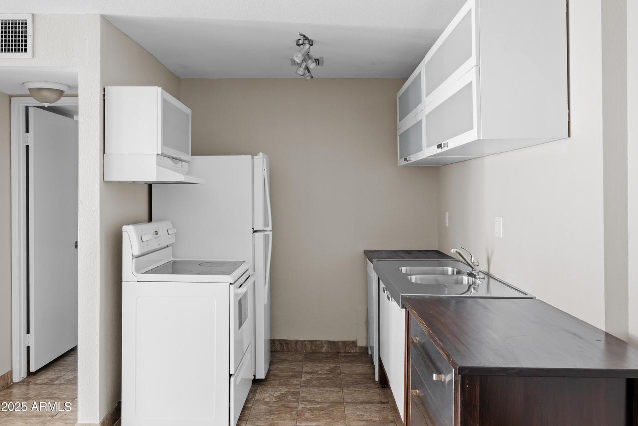 5525 E Thomas Rd. #R11, Phoenix, AZ 85018