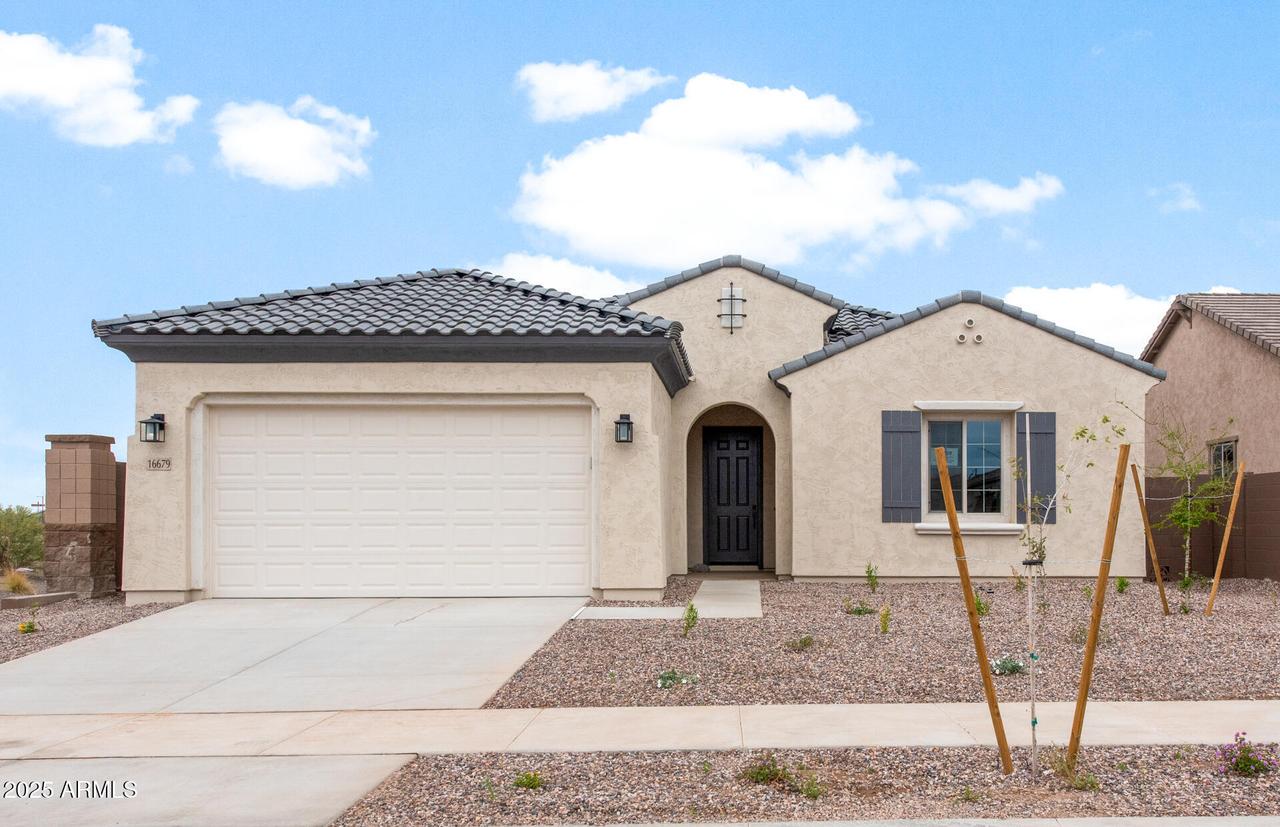 16679 W Saguaro Park Ln., Surprise, AZ 85387