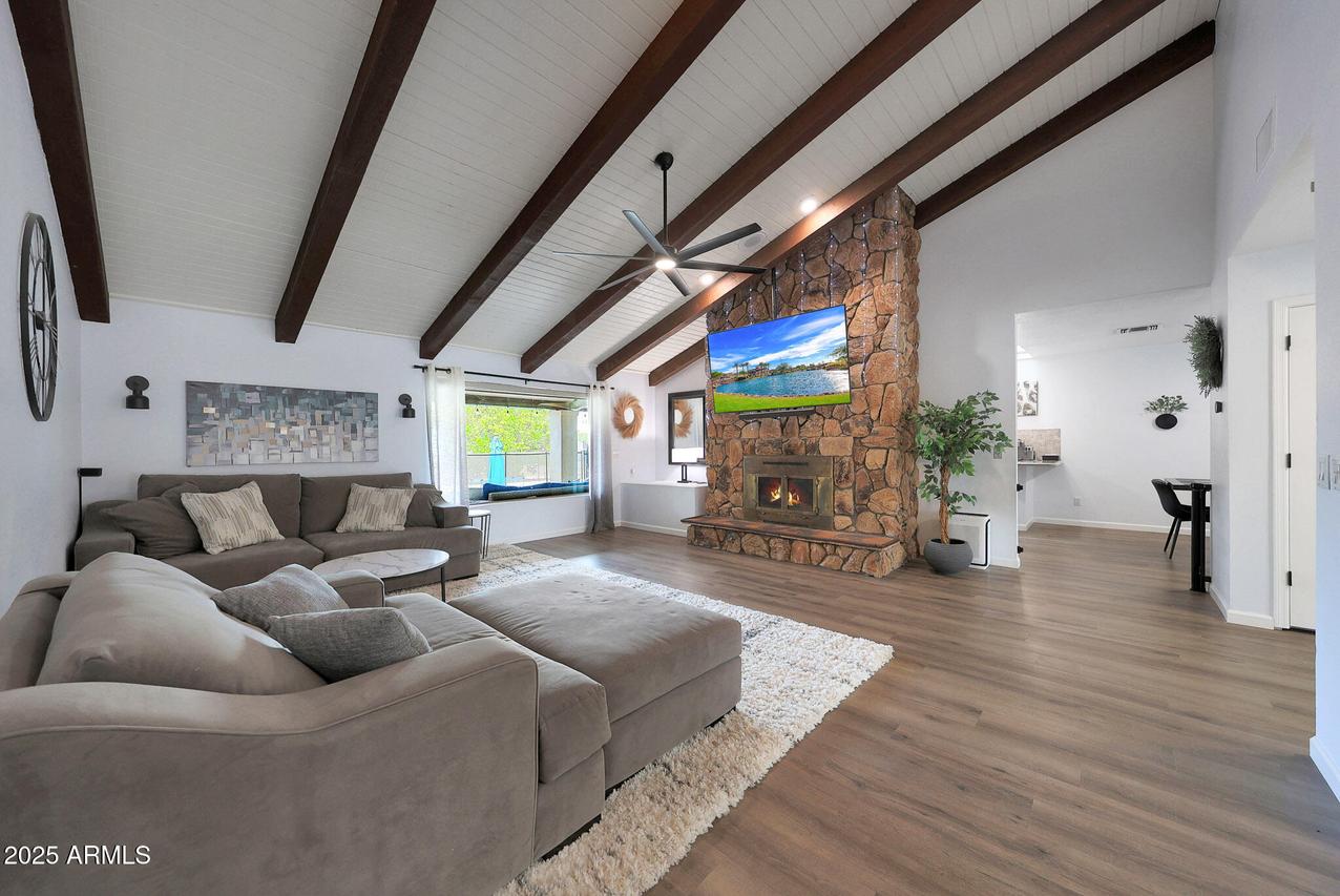 1444 E Myrna Ln., Tempe, AZ 85284