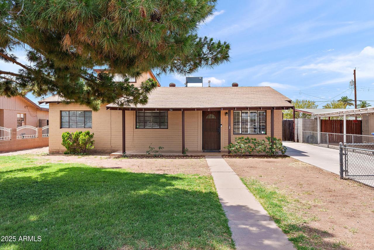 107 W Roeser Rd., Phoenix, AZ 85041