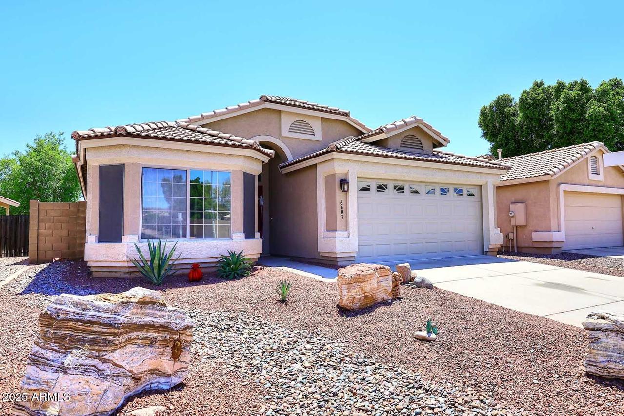 6603 W Saddlehorn Rd., Phoenix, AZ 85083