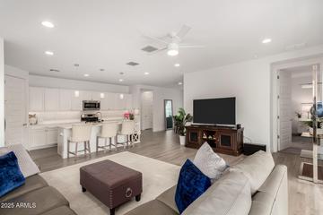 5922 S Arizona Pl., Chandler, AZ 85249