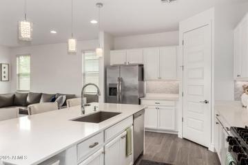 5922 S Arizona Pl., Chandler, AZ 85249