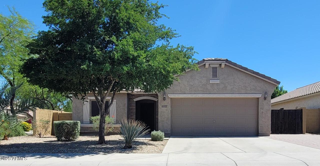 17937 W Lawrence Ln., Waddell, AZ 85355