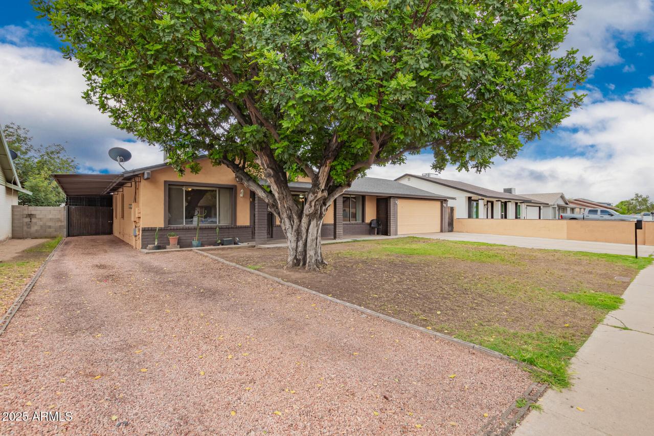 7755 W Cora Ln., Phoenix, AZ 85033