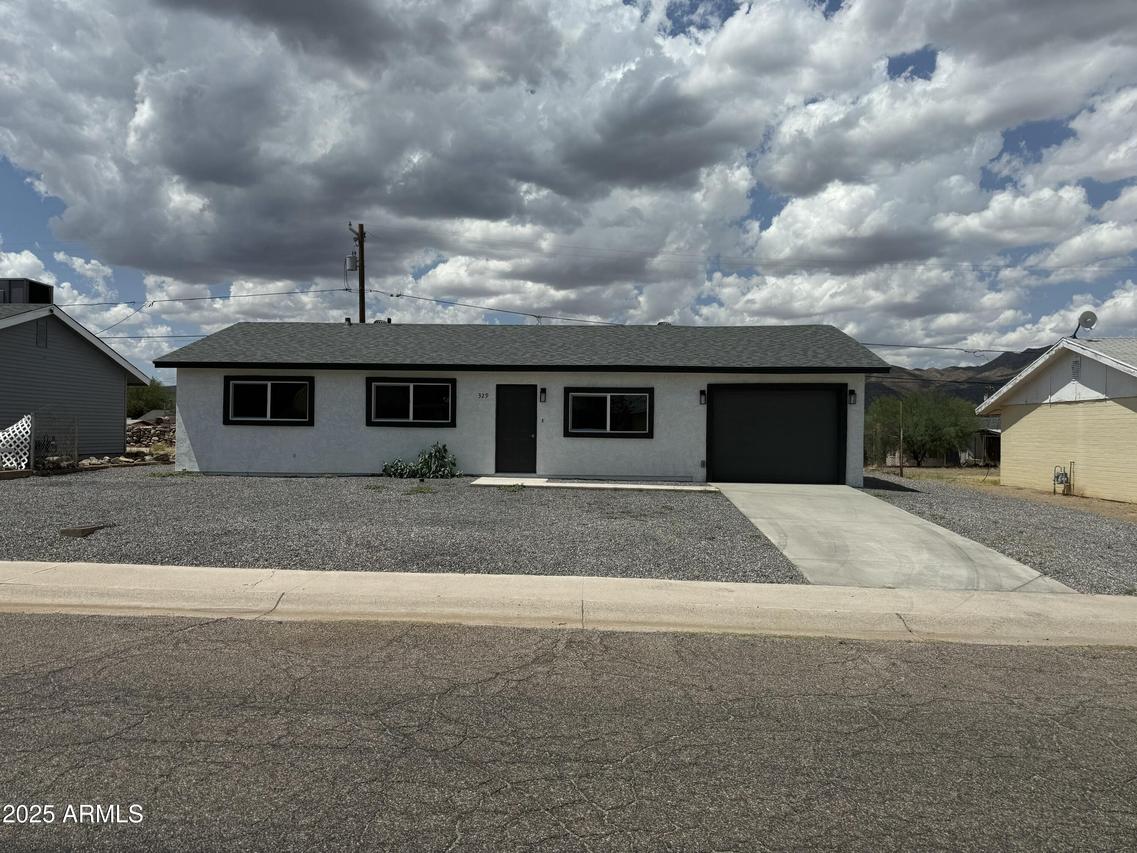 329 W Fairhaven Rd., Kearny, AZ 85137