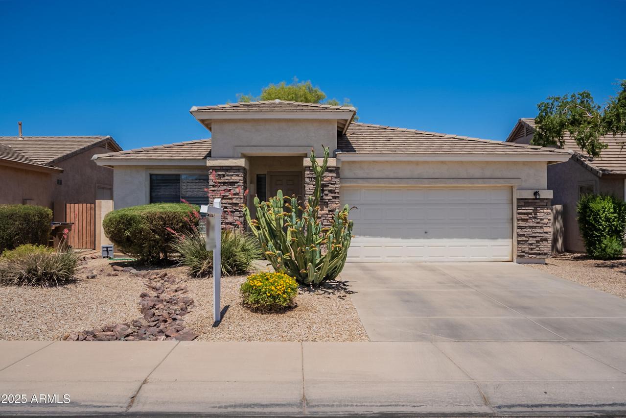 170 E Canary Ct., San Tan Valley, AZ 85143
