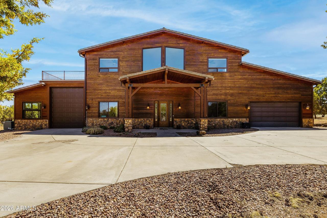 2335 Voyager Cir., Overgaard, AZ 85933