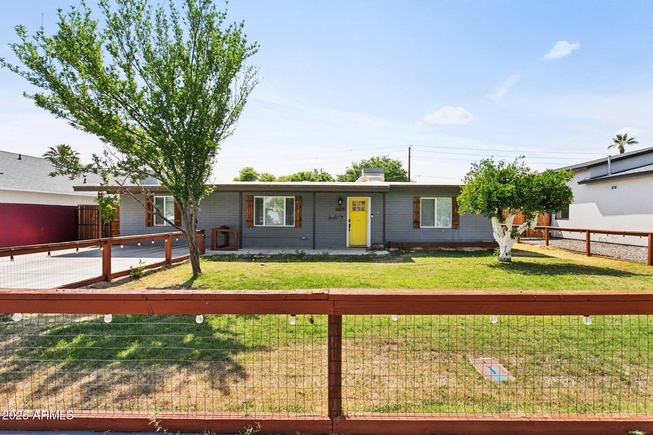 6814 N 14th St., Phoenix, AZ 85014
