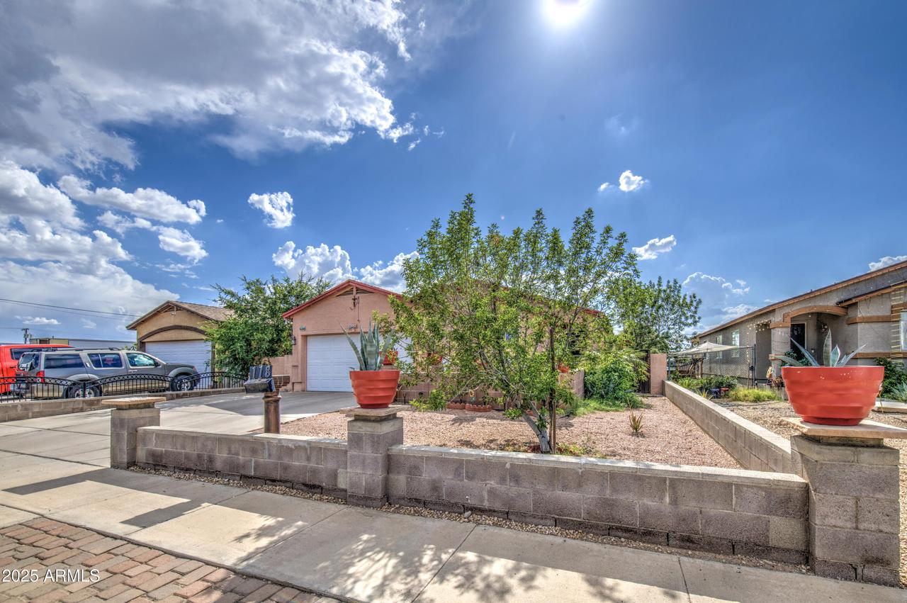 118 S 92nd Ave., Tolleson, AZ 85353