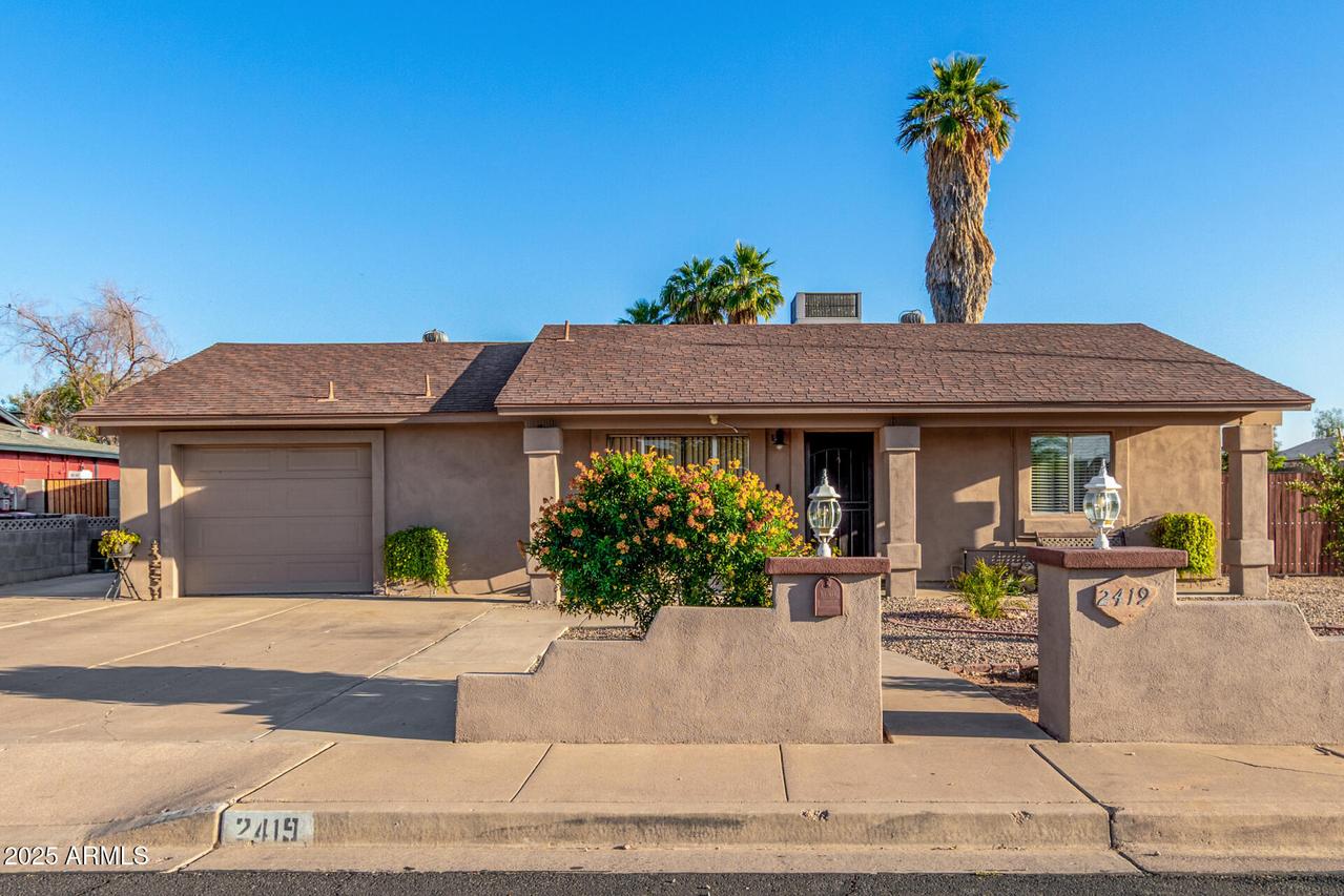 2419 E Billings St., Mesa, AZ 85213