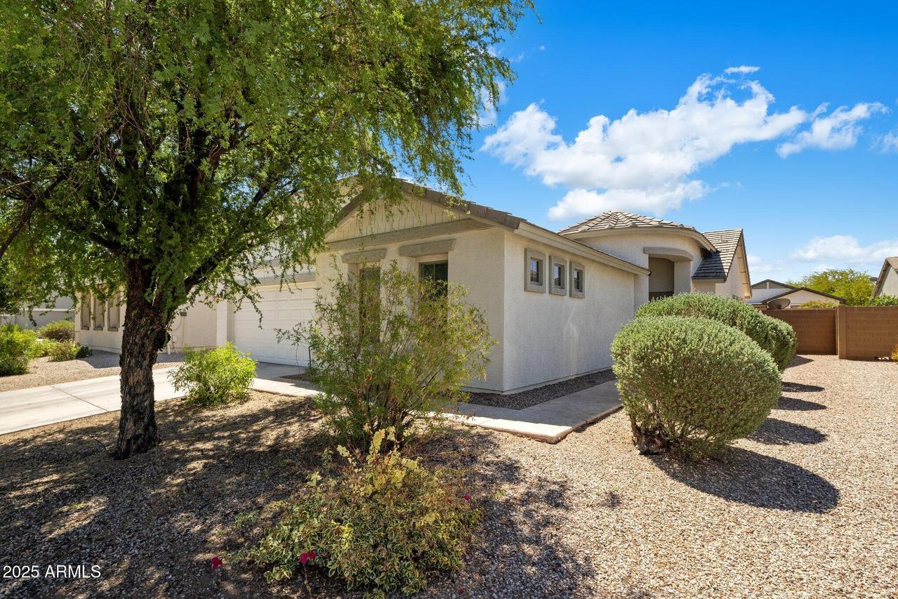 2615 W Silver Streak Way, San Tan Valley, AZ 85144