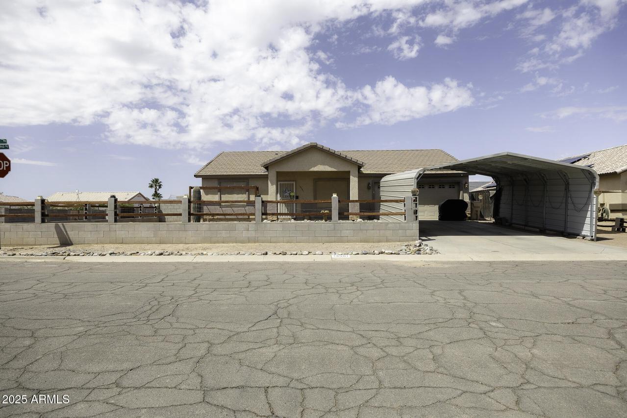 13561 S Calumet Rd., Arizona City, AZ 85223