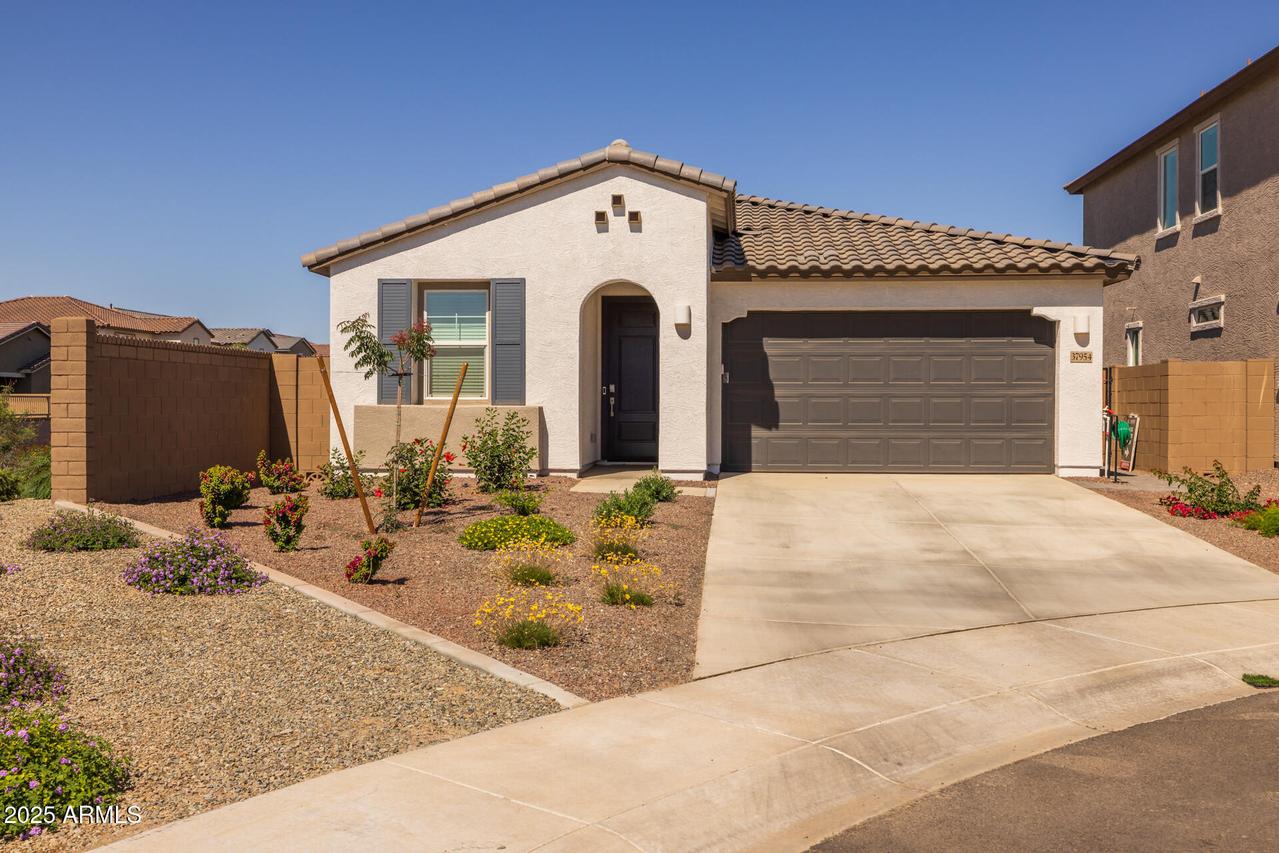 37954 N Greasewood Way, San Tan Valley, AZ 85140