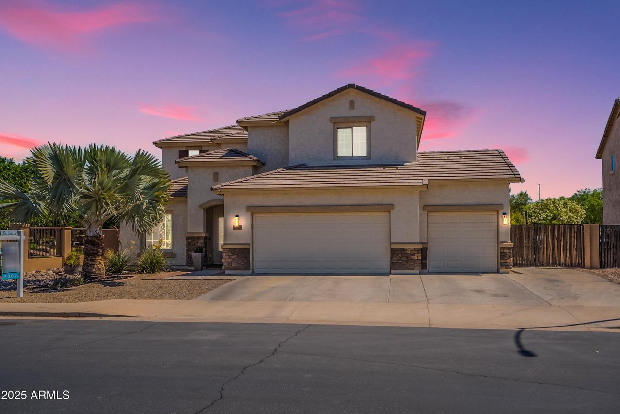 11003 E Ravenna Cir., Mesa, AZ 85212