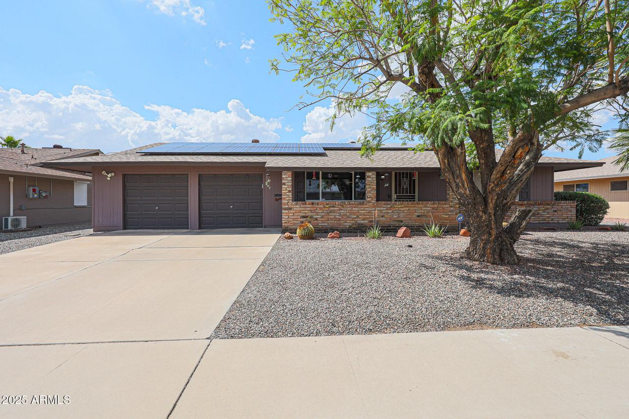 10736 W Roundelay Cir., Sun City, AZ 85351