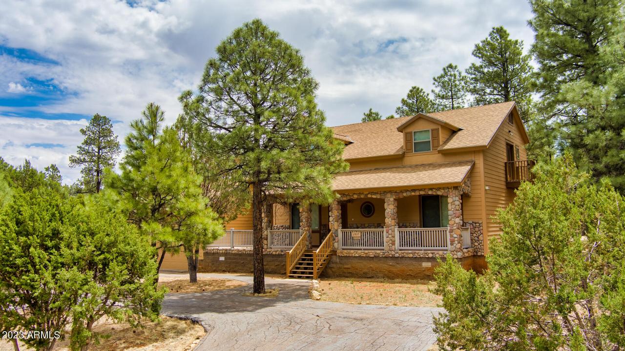 2937 Ransack Rd., Overgaard, AZ 85933