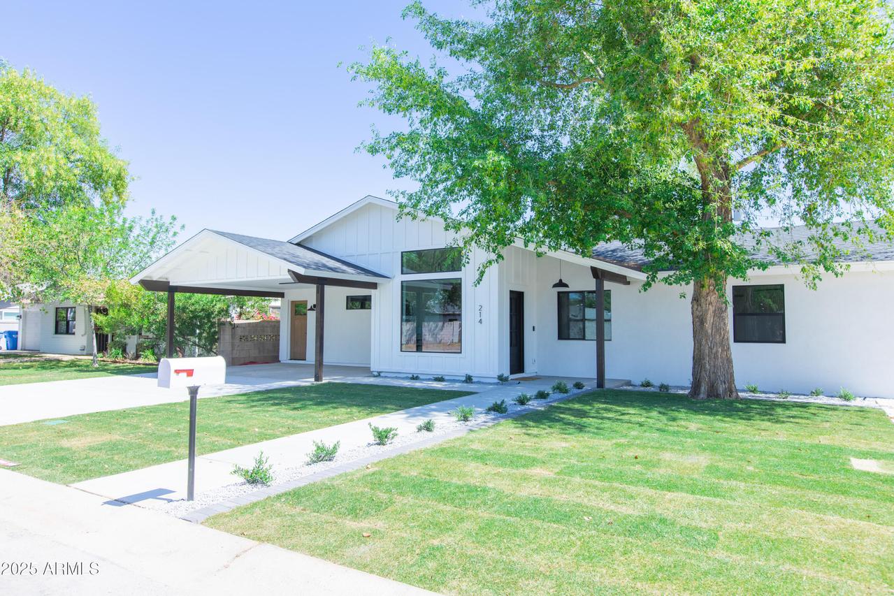 214 W Ruth Ave., Phoenix, AZ 85021