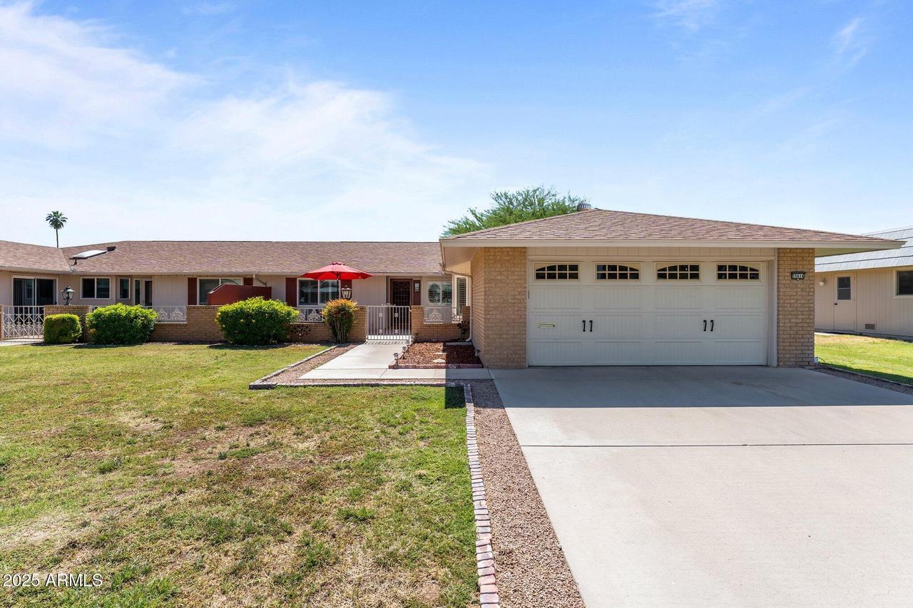 15614 N Lakeforest Dr., Sun City, AZ 85351