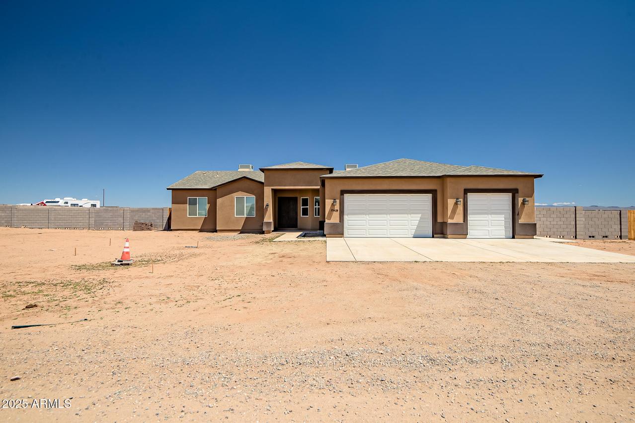 23408 W Barwick Dr., Wittmann, AZ 85361