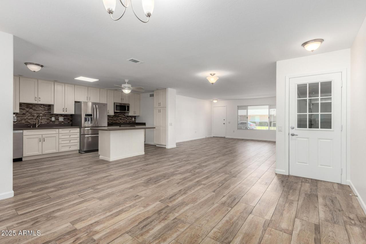 9863 W Country Club Ct., Sun City, AZ 85373