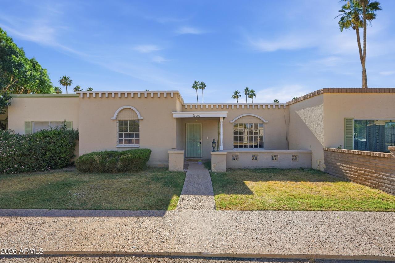 556 N Hobson Plz., Mesa, AZ 85203