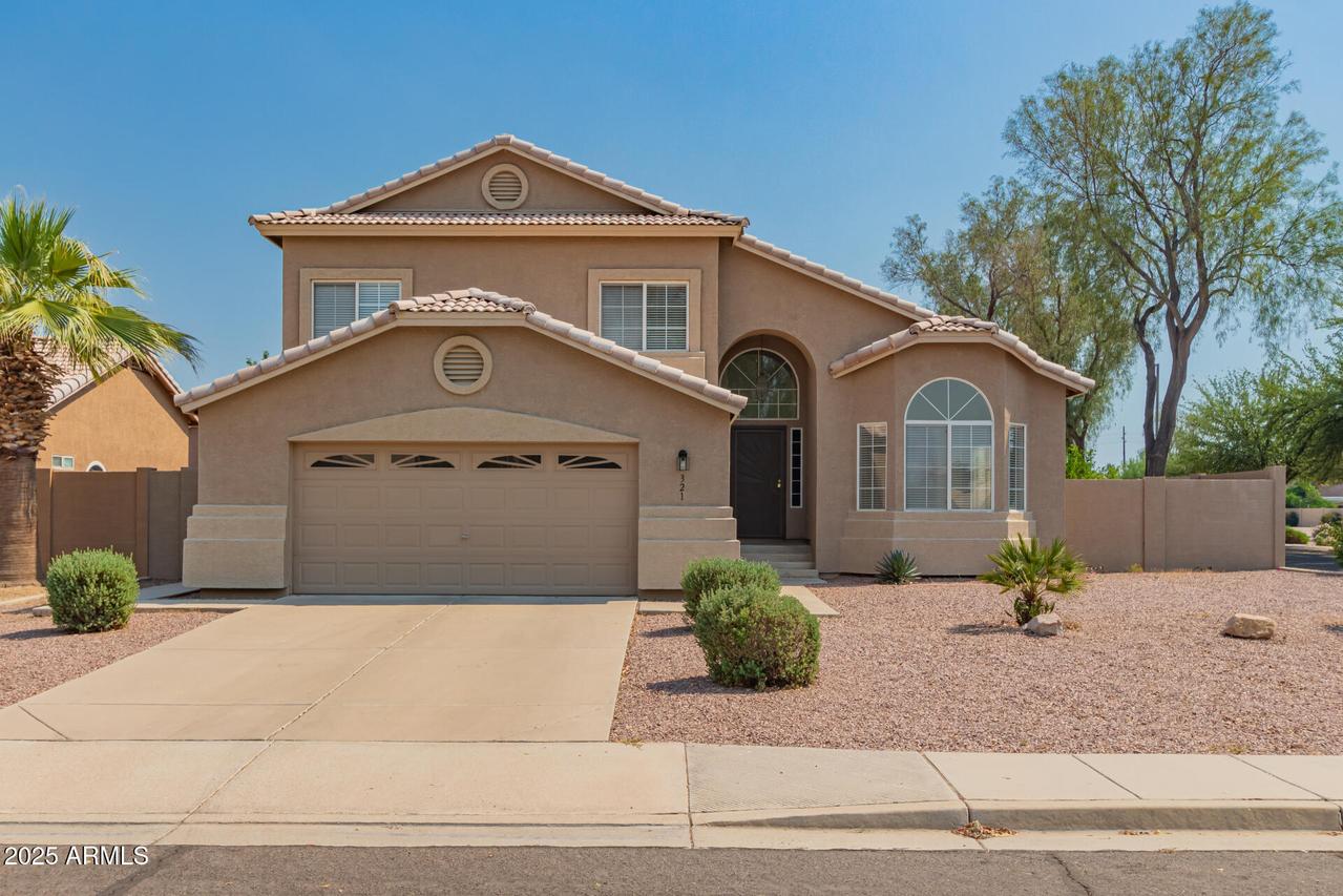 321 W Betsy Ln., Gilbert, AZ 85233