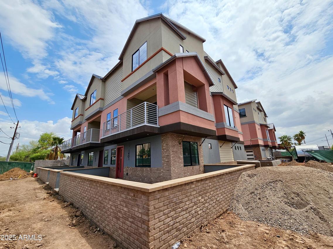 1401 S Rita Ln., Tempe, AZ 85281