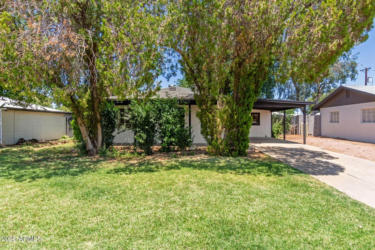 3526 E Cheery Lynn Rd., Phoenix, AZ 85018