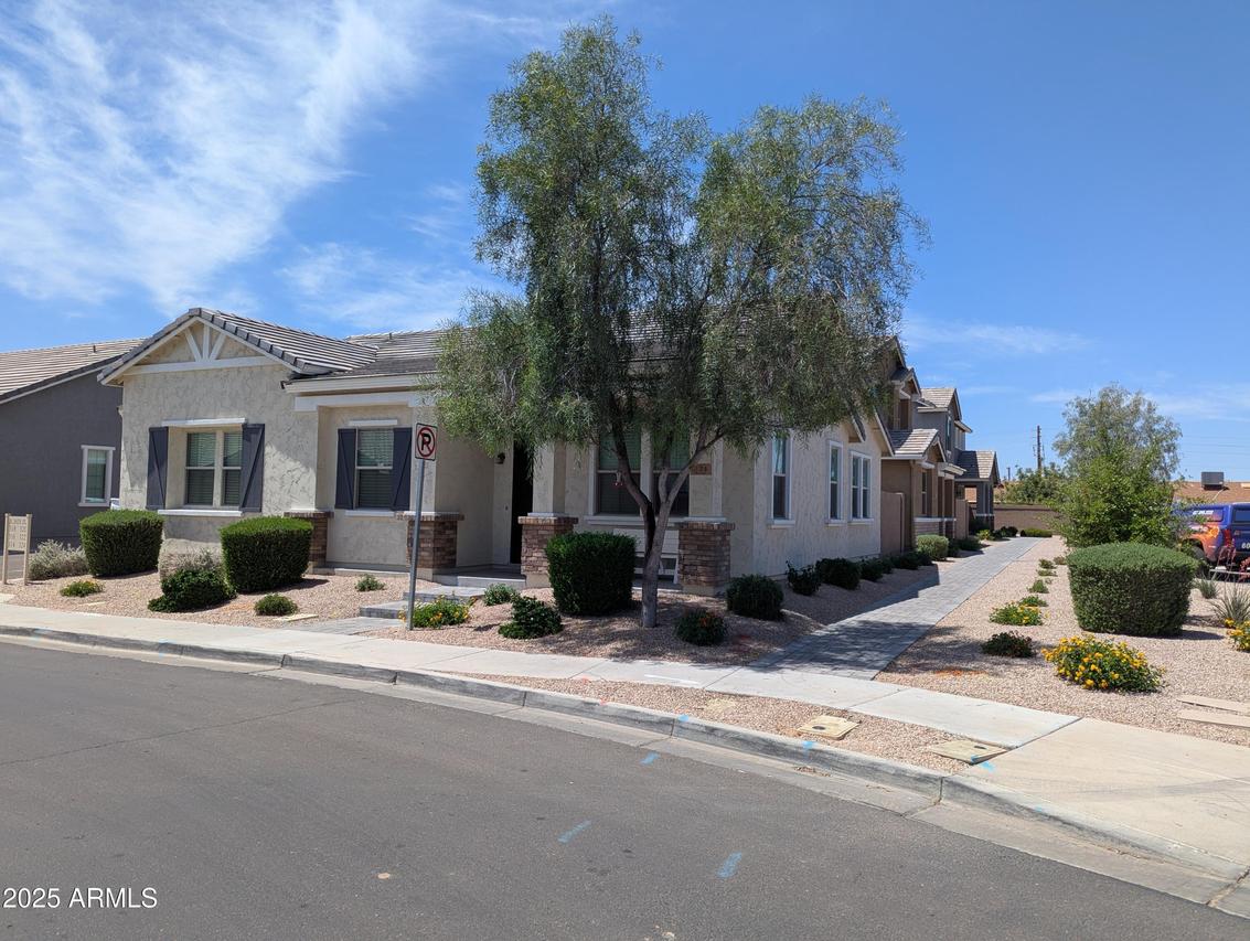 324 N 56th Pl., Mesa, AZ 85205